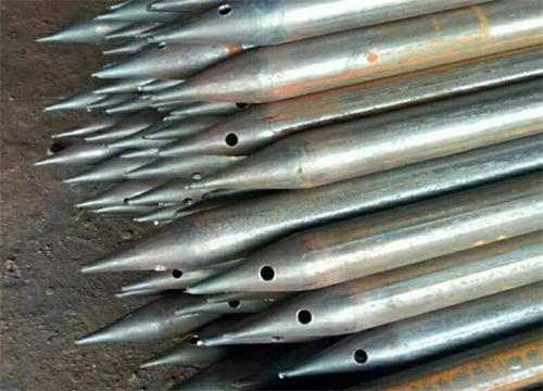 阿荣隧道钢花管现货